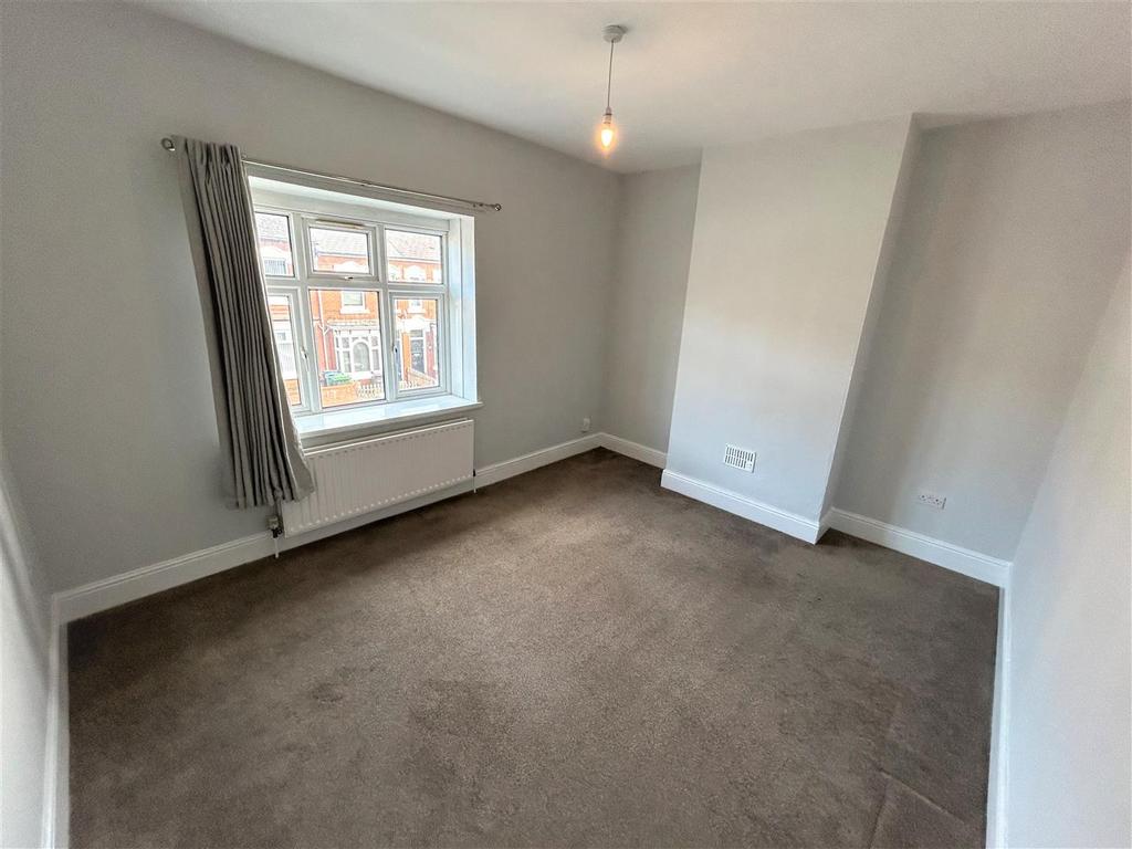 Front bedroom.jpg