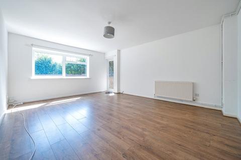 2 bedroom flat for sale, Jordans Close, Guildford GU1