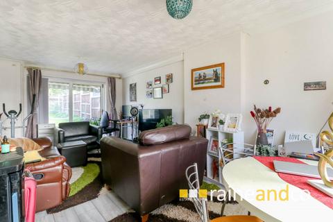 2 bedroom semi-detached house for sale, Veritys, Hatfield