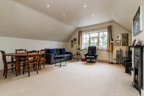 3 bedroom flat for sale, Ferncroft Avenue, Hampstead, NW3