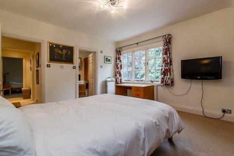 3 bedroom flat for sale, Ferncroft Avenue, Hampstead, NW3