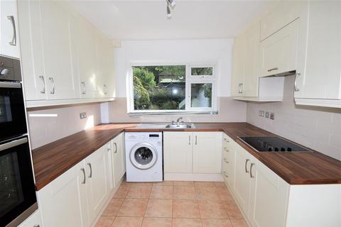 3 bedroom semi-detached house to rent, Treen Road, Manchester M29