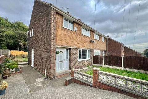 3 bedroom semi-detached house to rent, Swanee Road, Barnsley