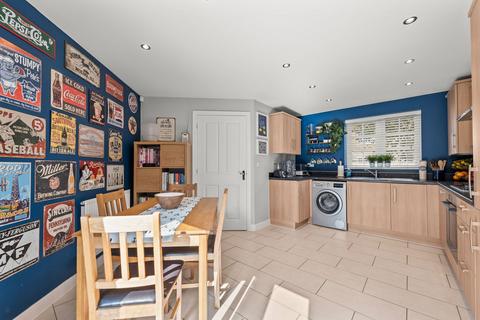 14 Alnwick Way, Grantham, NG31 8UJ