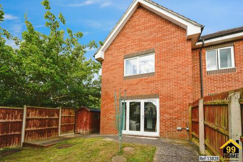 3 bedroom semi-detached house for sale, Cotteswold Road, Tewkesbury, Gloucestershire, GL20