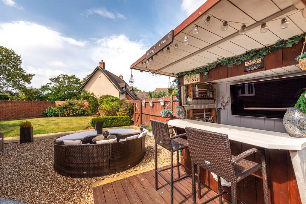 Outdoor Bar