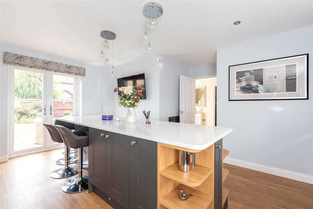 Kitchen/Breakfast Rm
