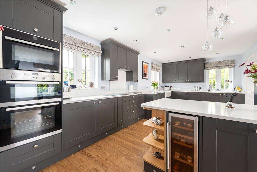 Kitchen/Breakfast Rm