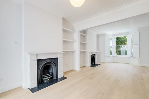 4 bedroom terraced house to rent, Roderick Road, South End Green, London, NW3