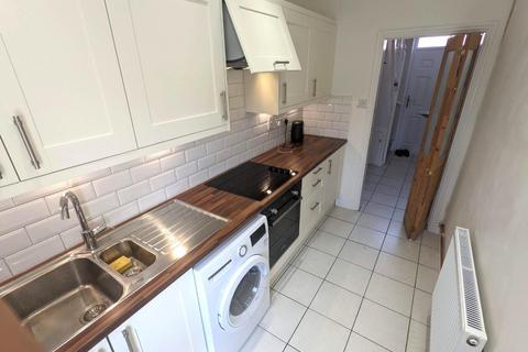 2 bedroom house to rent, Machen Street, Penarth