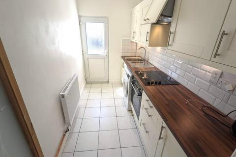 2 bedroom house to rent, Machen Street, Penarth