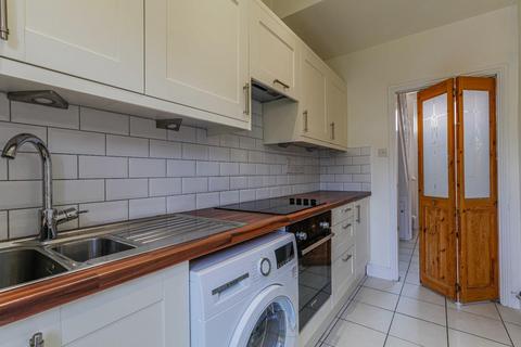 2 bedroom terraced house to rent, Machen Street, Penarth