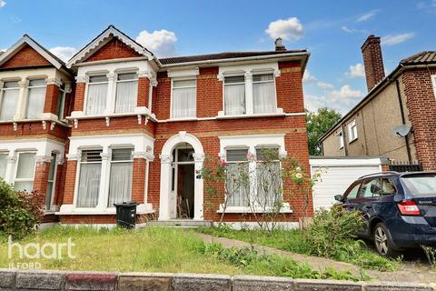 2b Aberdour Road, Ilford, IG3 9SB