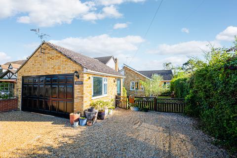 4 bedroom detached bungalow for sale, Franklin Road, North Fambridge, CM3