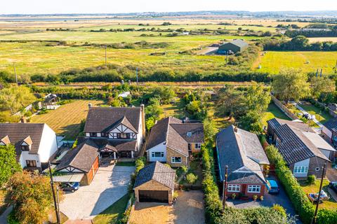 4 bedroom detached bungalow for sale, Franklin Road, North Fambridge, CM3