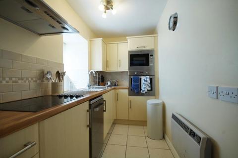 2 bedroom flat to rent, Prestbury GL52 3BG