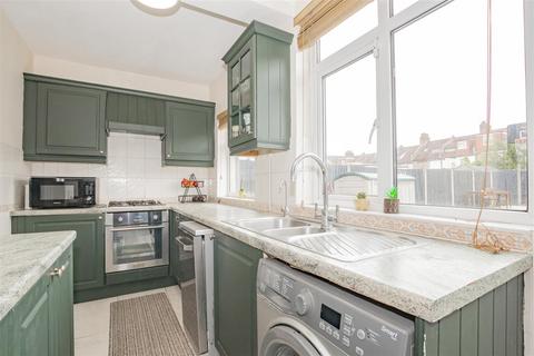15 Beaconsfield Road, Bexley, DA5 2AE