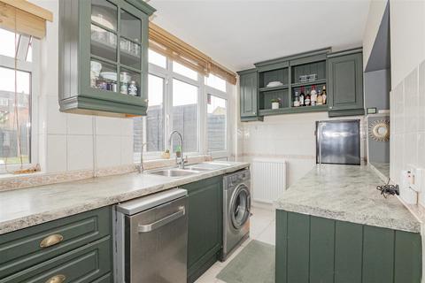 15 Beaconsfield Road, Bexley, DA5 2AE