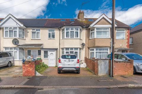 5 bedroom flat to rent, Glenalmond Road, Harrow, HA3