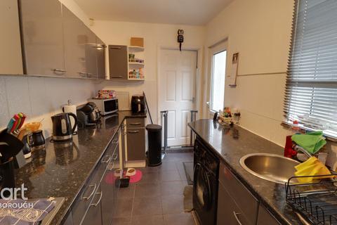 3 bedroom terraced house for sale, Oundle Road, Peterborough