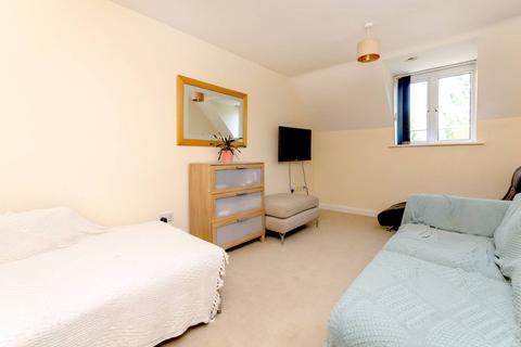 1 bedroom flat to rent, Heathside Crescent, Woking, GU22