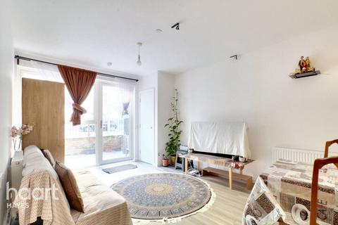 1 bedroom apartment for sale, 6 Selbourne Avenue, Hounslow