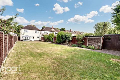 35 Avenue Road, Harold Wood, Romford, RM3 0SS