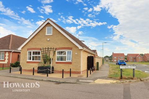 4 bedroom detached house for sale, Verdure Close, Lowestoft