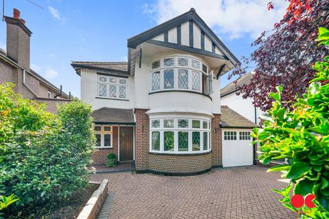 4 bedroom detached house for sale, Main Road, Gidea Park RM2