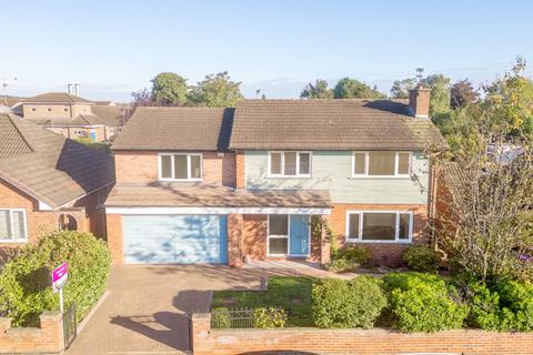 5 bedroom detached house for sale, Lodge Way, Grantham NG31