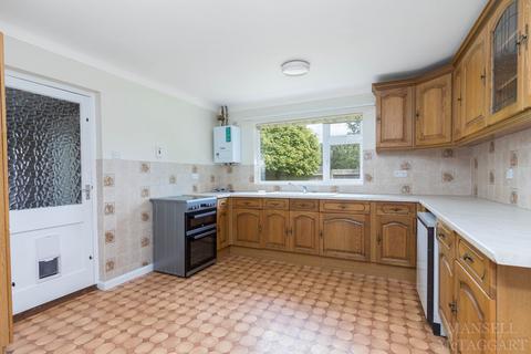 4 bedroom detached house for sale, The Mardens, Crawley RH11