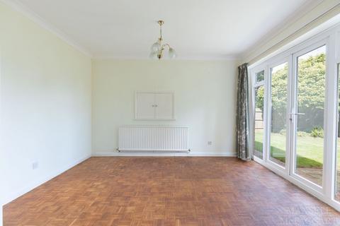 Ewhurst The Mardens, Crawley, RH11 0AQ
