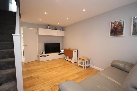 2 bedroom terraced house for sale, Chatsworth Road, Dartford