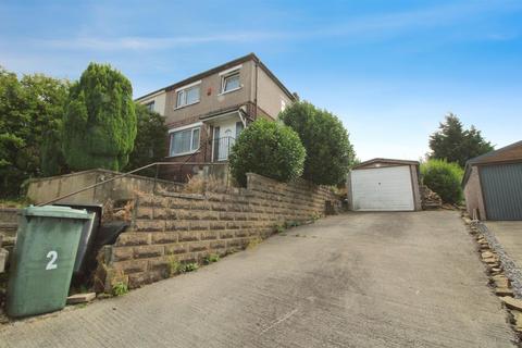 2 Queens Rise, Bradford, BD2 4BS