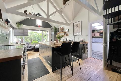 8 The Willows, Shillingford St George, Exeter, EX2 9QS