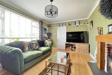 8 The Willows, Shillingford St George, Exeter, EX2 9QS