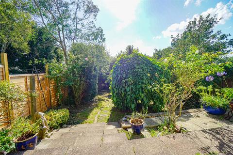 2 bedroom semi-detached house for sale, Hoads Wood Road, Hastings