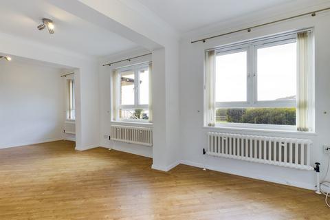 2 bedroom apartment for sale, Marine Parade, Dover