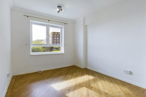 2 bedroom apartment for sale, Marine Parade, Dover