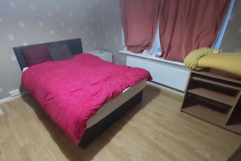 2 bedroom end of terrace house for sale, Hedgemans Road, Dagenham, Essex