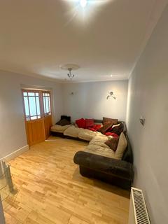 4 bedroom end of terrace house to rent, Watford, WD19