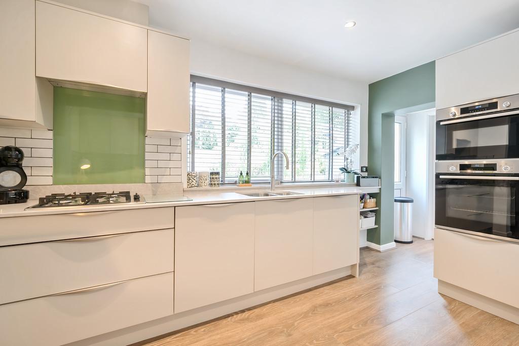 Modern Dining Kitchen