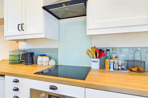5 Frankston Road, Bournemouth, BH6 5EG