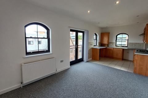 2 bedroom apartment to rent, Strand Street, Poole