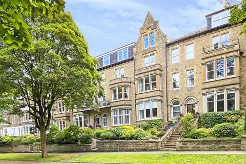 3 bedroom penthouse for sale, Valley Drive, Harrogate