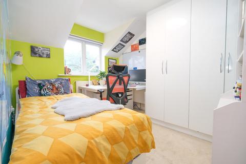 6 Healy Drive, Orpington, BR6 9LB