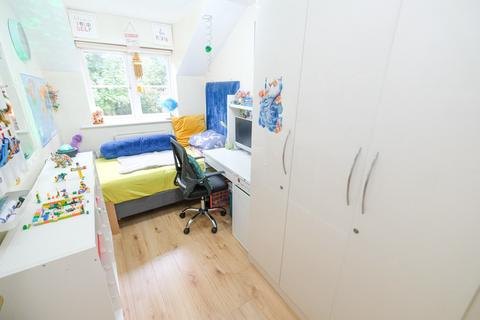 6 Healy Drive, Orpington, BR6 9LB