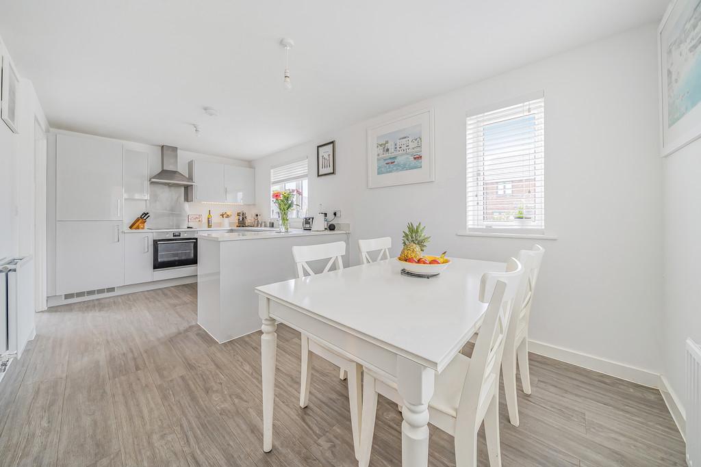 Kitchen Dining room 1