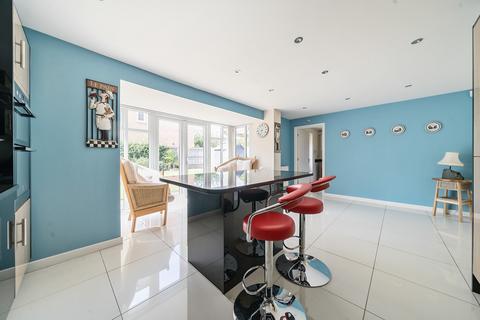 14 Cadbury Crescent, Exeter, EX1 3GG