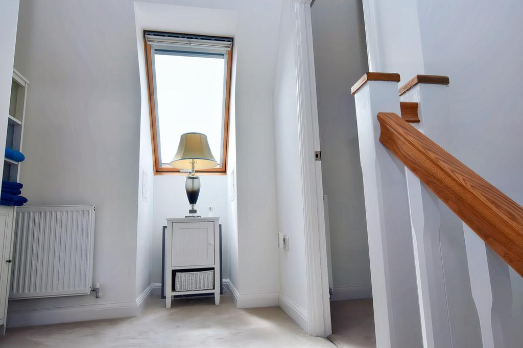 2nd Floor Landing